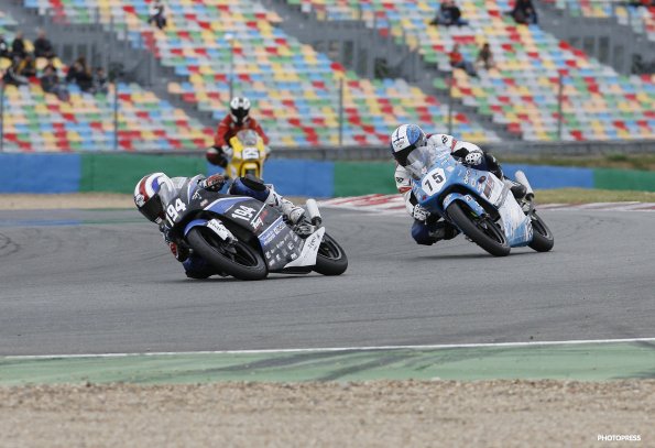 MAGNY-COURS  - FSBK 2011
5 ème manche du Championnat de France Superbike
16 & 17 Juillet 2011
© PHOTOPRESS
Tel: 04 93 37 95 96
info@photopress.fr